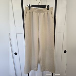 Uniqlo Wide Leg Trouser Pant with Pockets Beige / Cream Size Large